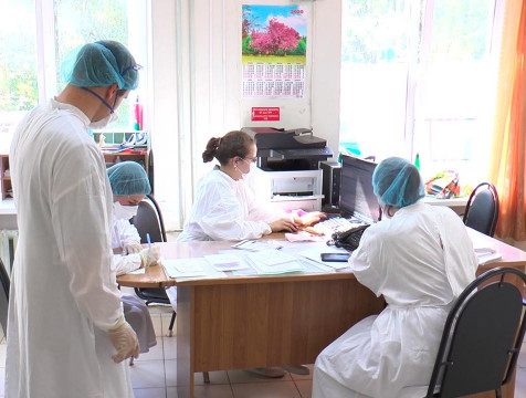 Шапша призвал расширить меры поддержки калужских медиков