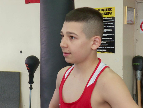 О своем пути к победе на первенстве ЦФО рассказал юный калужский боксер
