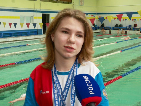 Калужская пловчиха установила рекорд России, но ей его не отдают