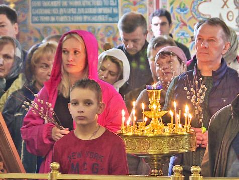 Вербное воскресенье отмечают православные верующие